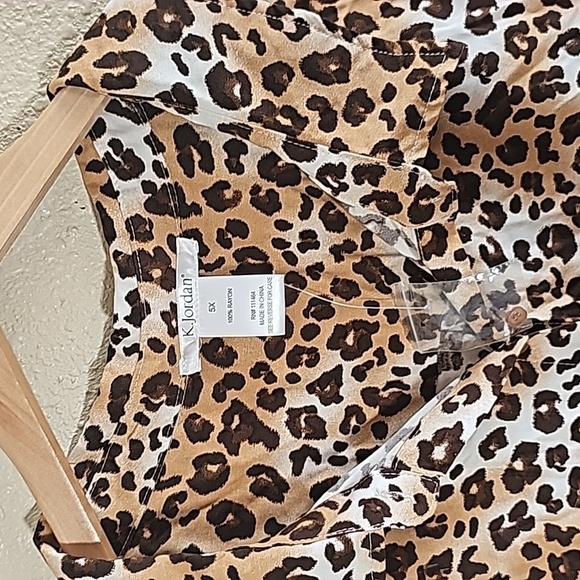 K. JORDAN Cheetah Print Button Down Shirt - Picture 2 of 5